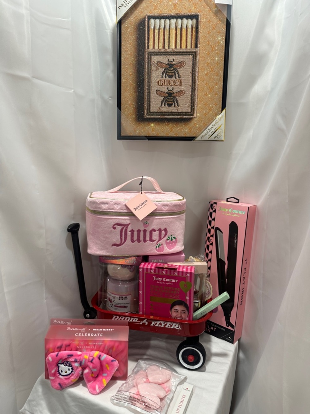 Red Wagon pull in the spa saving with this hello Kitty, bundle 15 items NWT - Picture 6 of 6